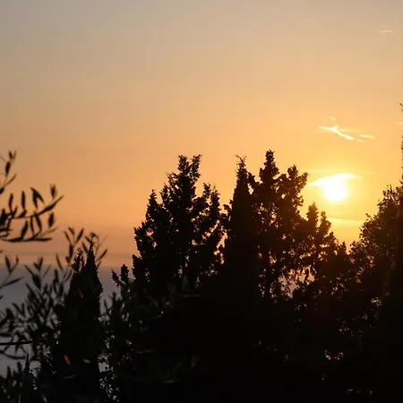 Nisos Sunset Agios Gordios