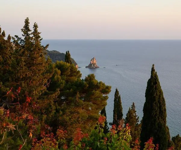 Nisos Sunset Agios Gordios Agios Gordios (Corfu)